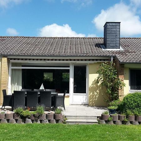 Ferienhaus "Achtern Diek" Villa บือซุม ภายนอก รูปภาพ