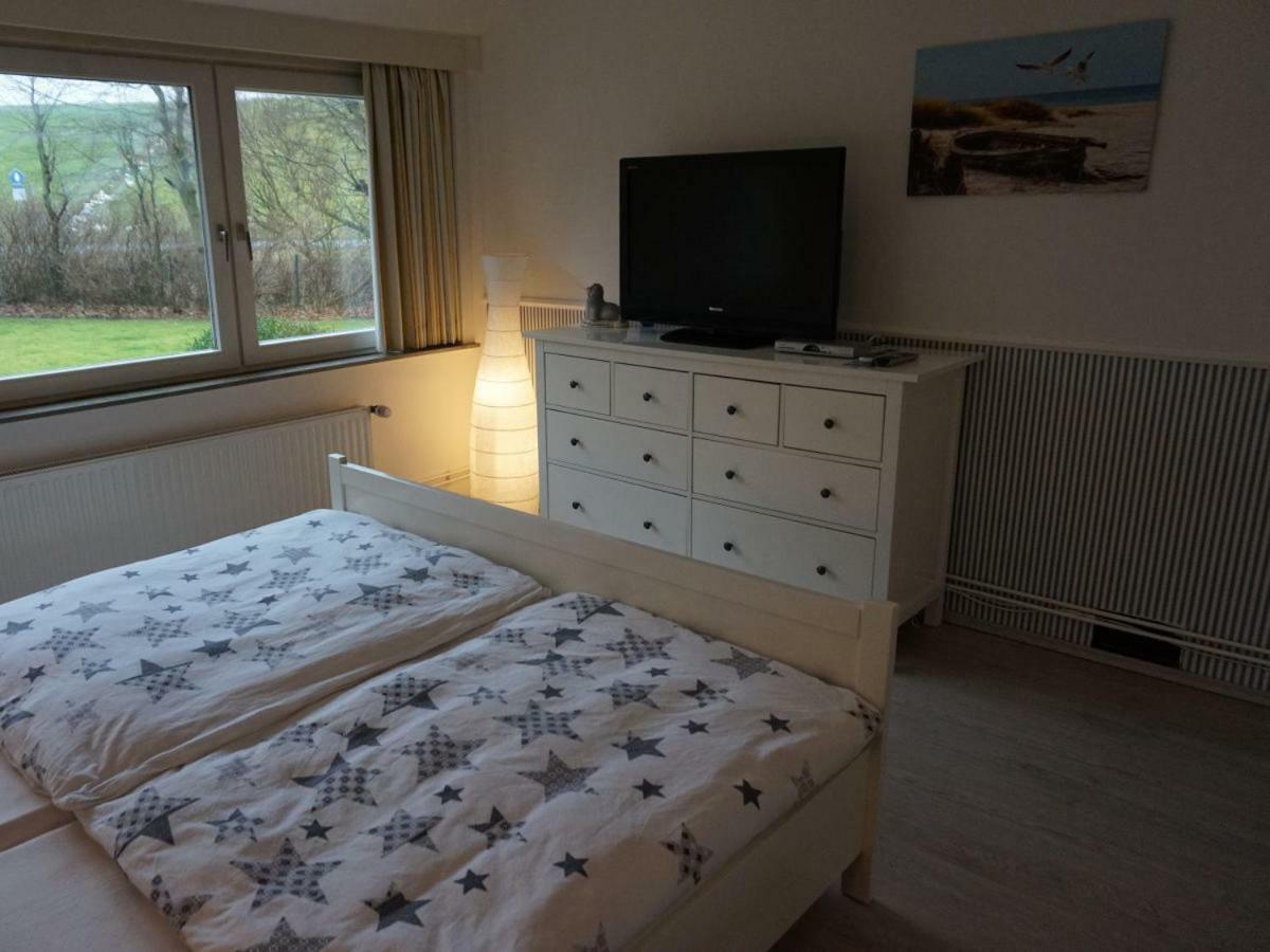 Ferienhaus "Achtern Diek" Villa บือซุม ภายนอก รูปภาพ